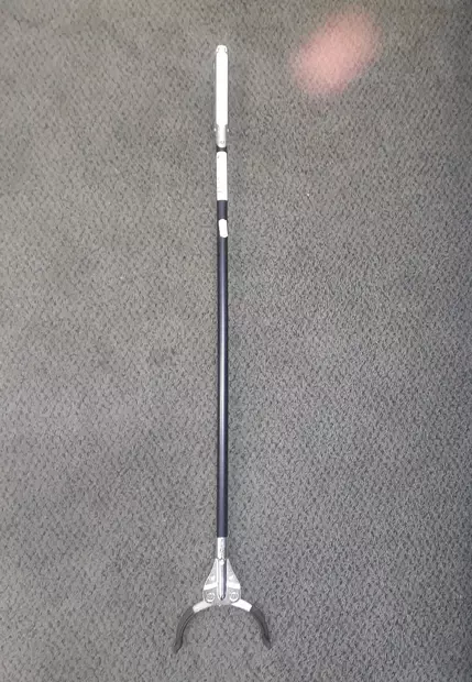 01050/140 Roskapihti puristekahvalla 140cm - Työkalut puutarhaan ja siivoamiseen - 01050-140 - 1