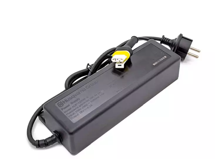 MUUNTAJA 2.2A EU - Robottileikkurin virtalähteet - 5996285-01 - 1