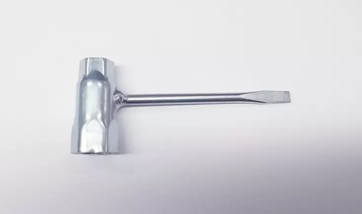 Yhdistelmäavain Husqvarna moottorisaha - Työkalut sahojen huoltoon - 5016917-01 - 1