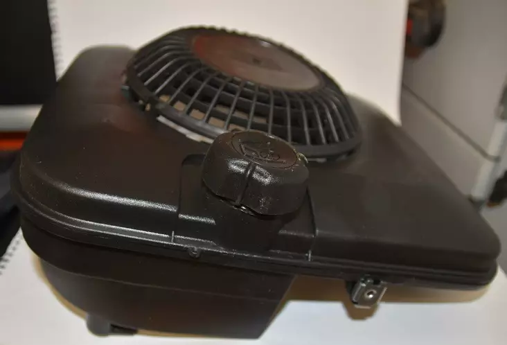 B&S polttoainetankki 699392 - Polttoainehanat, korkit ja tankit - 699392 - 1