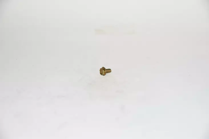 B&S Ruuvi 690664 - Moottoreiden pultit, ruuvit - 690664 - 1