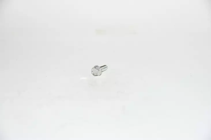 B&S käynnistinkopan ruuvi 692198 - Moottoreiden pultit, ruuvit - 692198 - 1