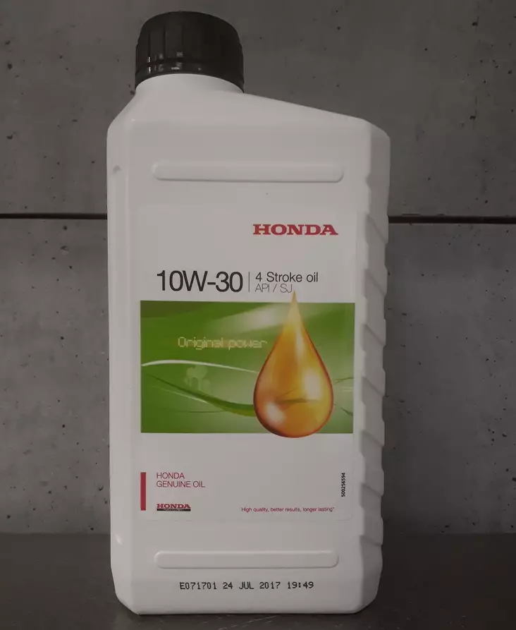 Honda 10w-30 4T moottoriöljy 1L - Hydrauli- ja moottoriöljyt - 08221-888-101HE - 1