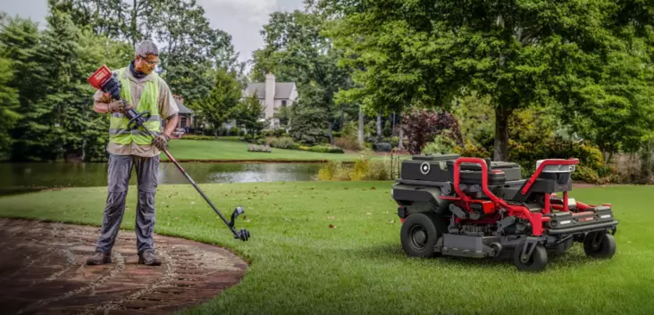 KRESS VOYAGER Automaattileikkuri - KRESS robottiruohonleikkurit - KR800E - 1