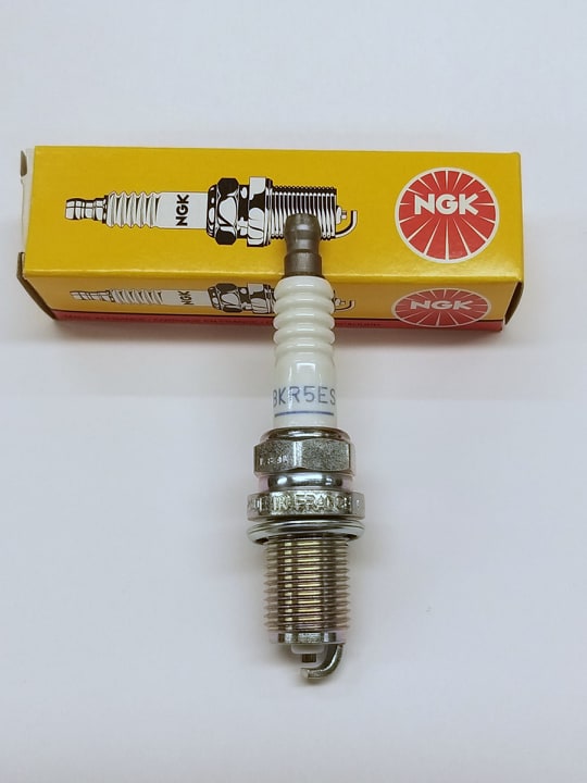 Sytytystulppa NGK BKR5ES - Pienkoneiden sytytystulpat - BKR5ES - 1